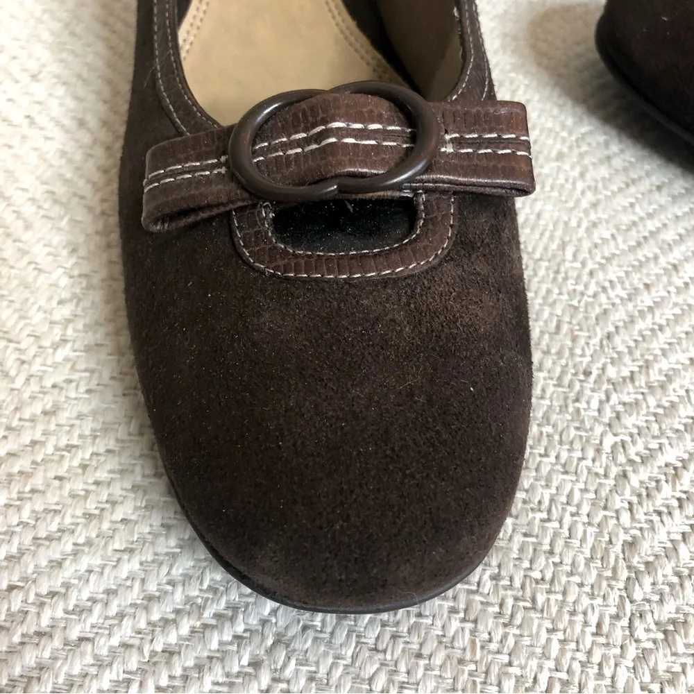 Naturalizer brown suede round toe buckle detail 3
